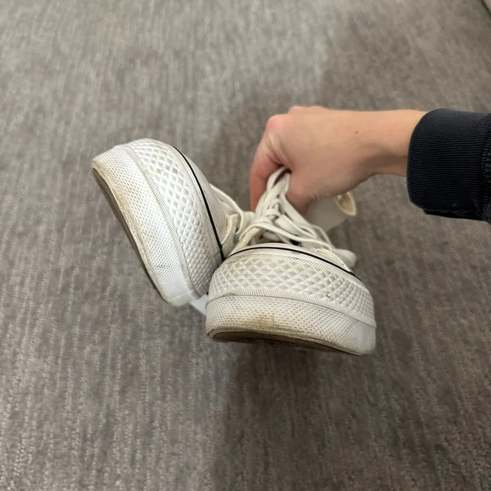 Converse Chuck Taylor All Star Lift High Top Sneakers, Size 6 - Picture 9 of 10